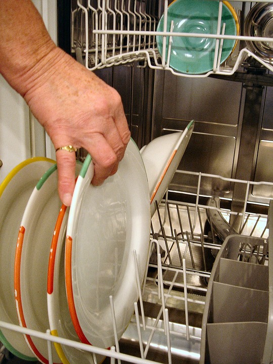 lave vaisselle bon geste